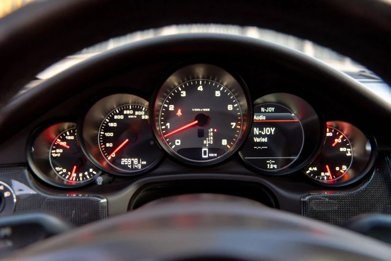 Porsche Panamera 4S GTS, снимка 8 - Автомобили и джипове - 53052693