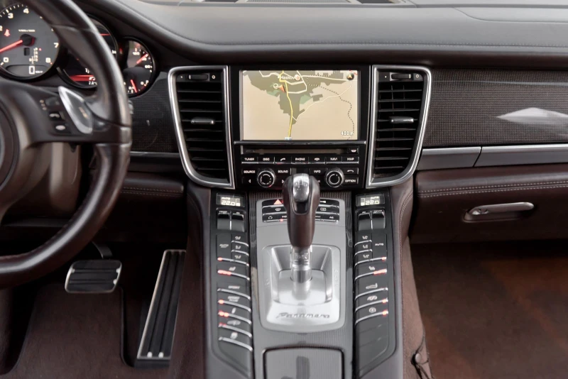 Porsche Panamera 4S GTS, снимка 6 - Автомобили и джипове - 53052693