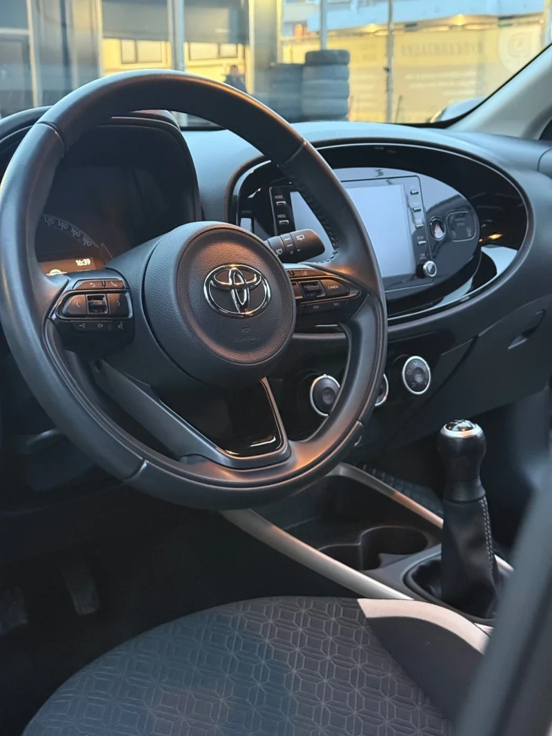 Toyota Aygo Pulse, снимка 7 - Автомобили и джипове - 54165127