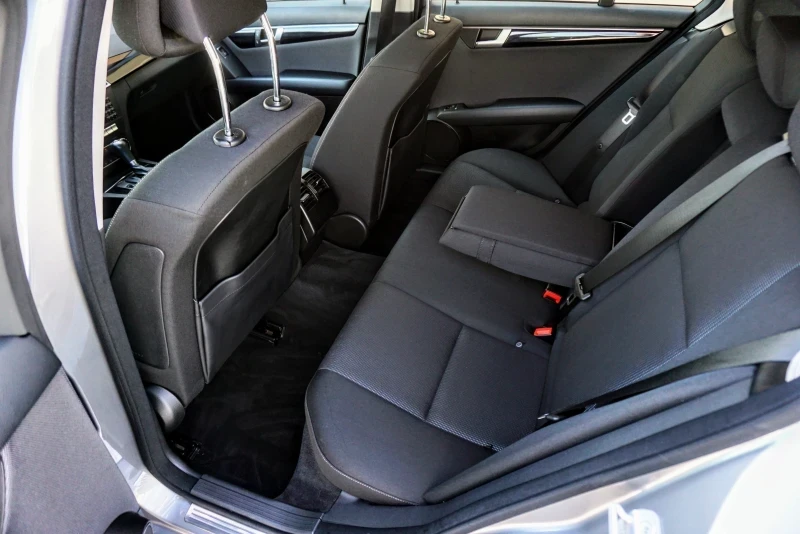 Mercedes-Benz C 200, снимка 8 - Автомобили и джипове - 55581900