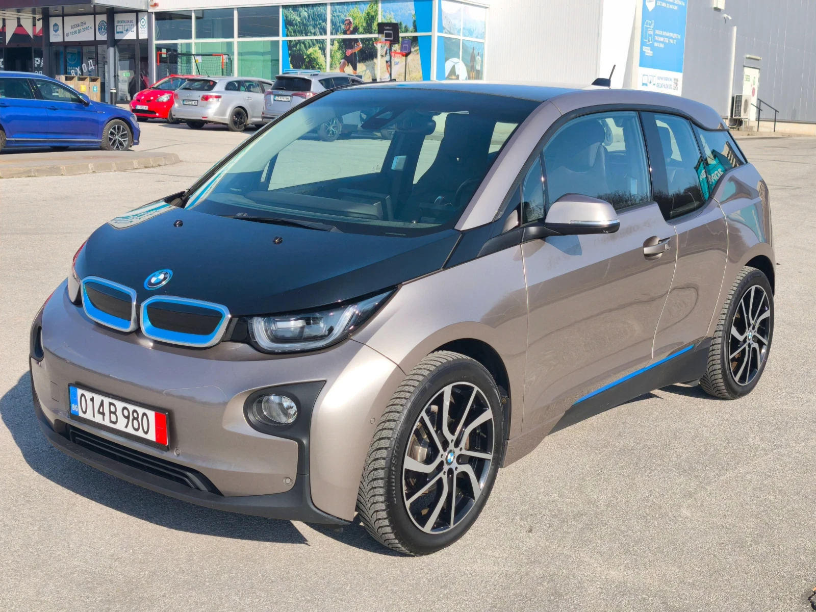 BMW i3 REX 60Ah КАМЕРА, КОЖА, ГОЛЯМА НАВИГАЦИЯ, ПОДГРЕВ  - изображение 3