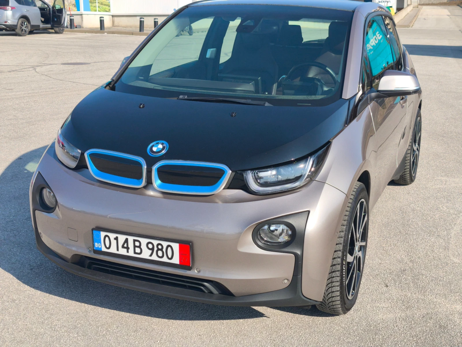 BMW i3 REX 60Ah КАМЕРА, КОЖА, ГОЛЯМА НАВИГАЦИЯ, ПОДГРЕВ  - изображение 9