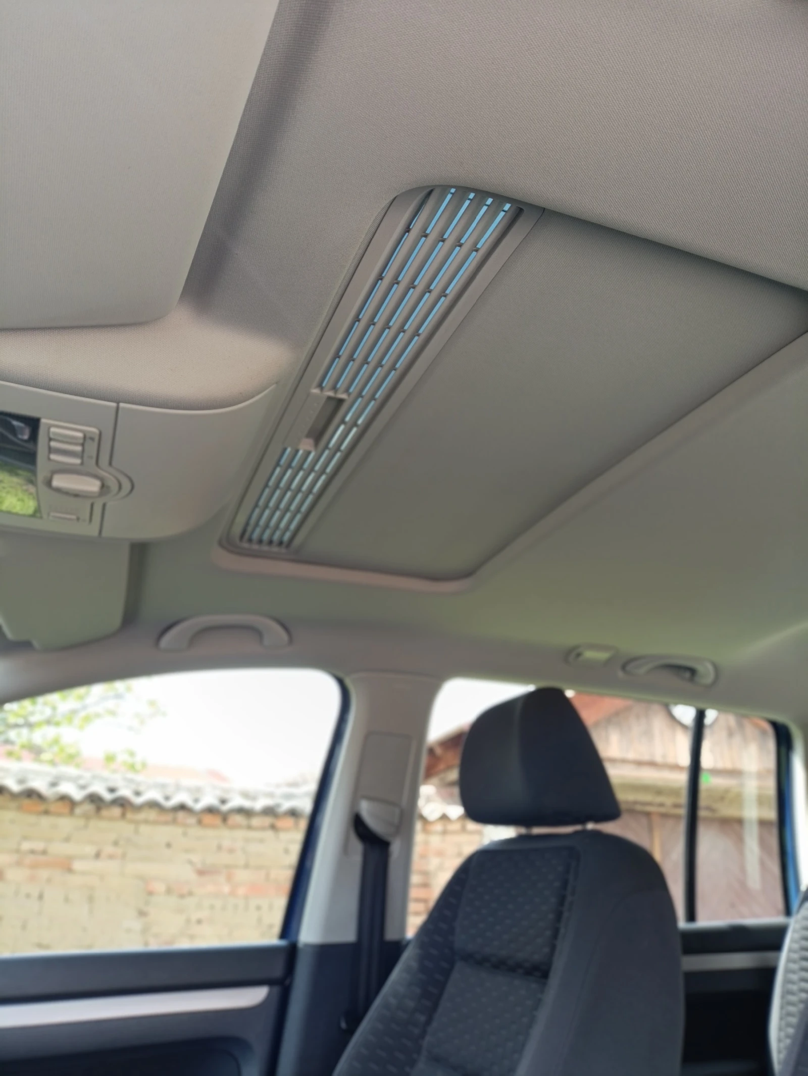 VW Touran  - изображение 5