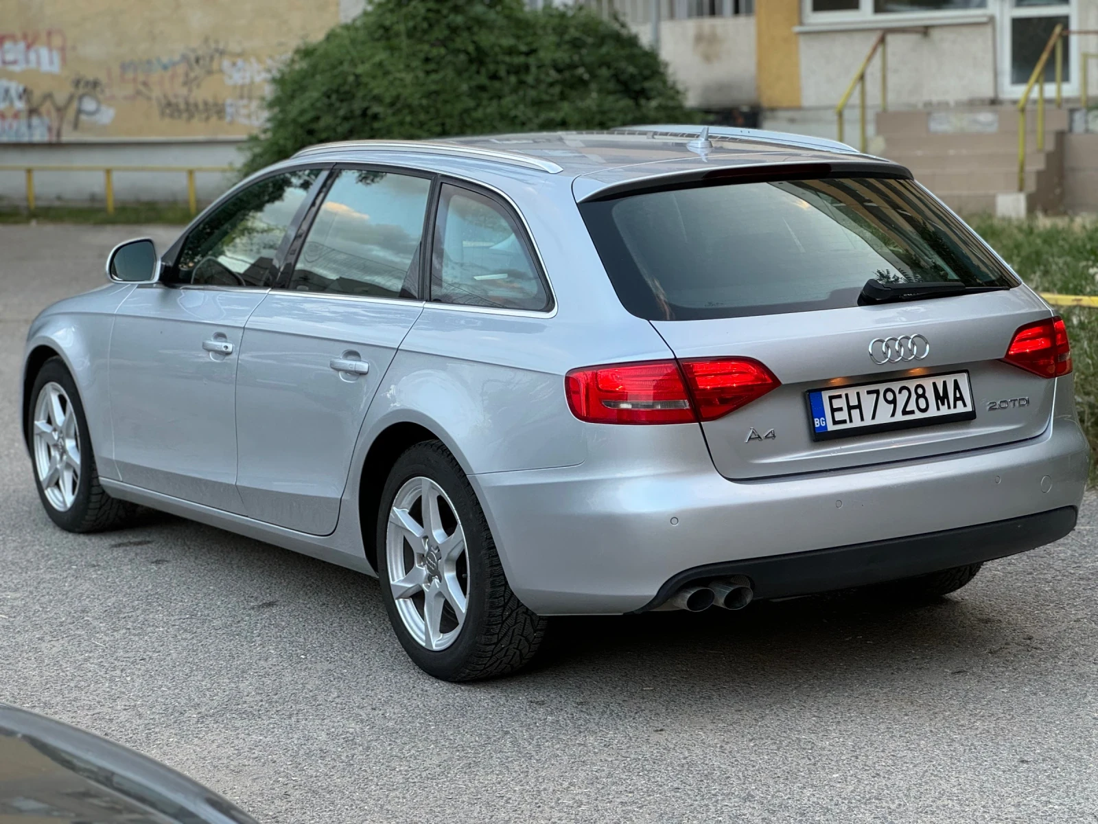 Audi A4 2.0TDI - изображение 4