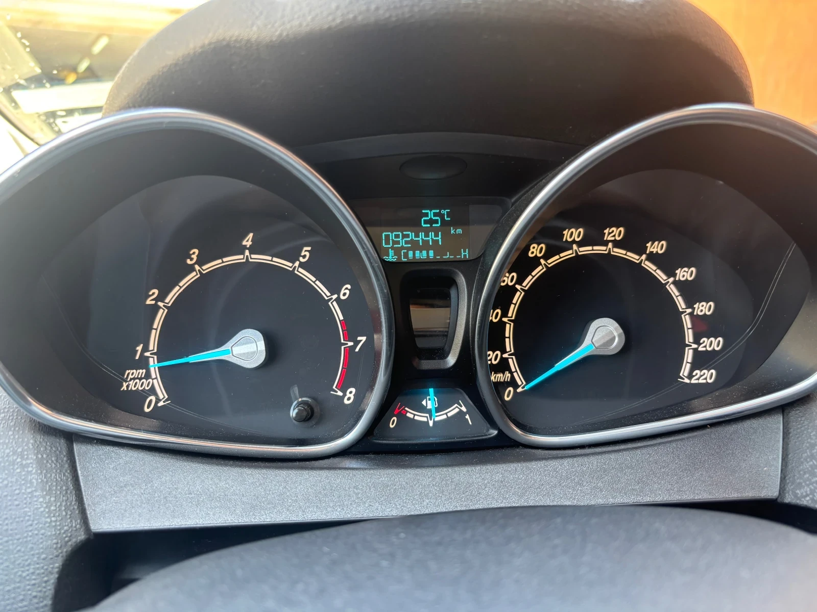 Ford Fiesta 1.25 TITANIUM - изображение 9