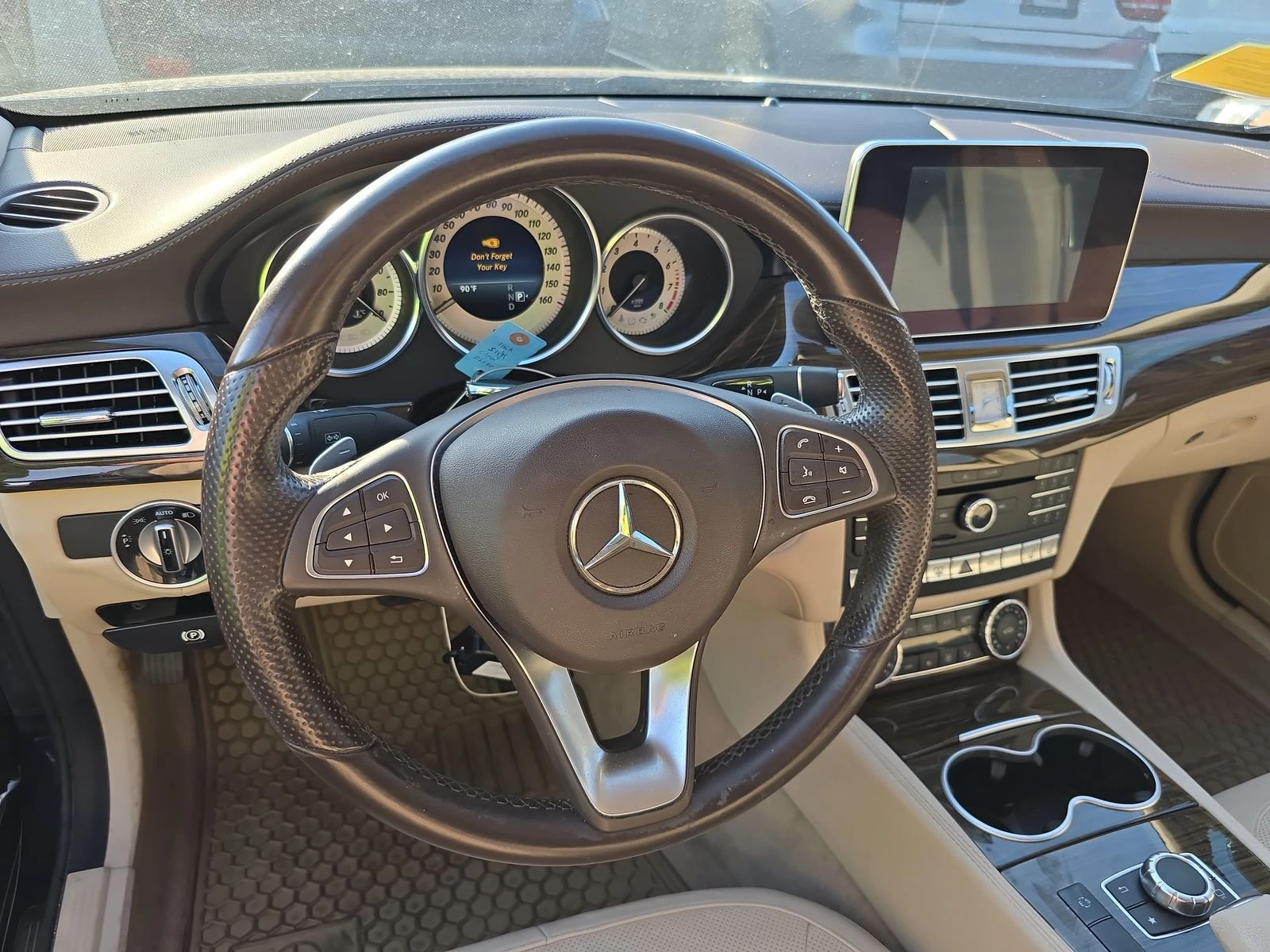 Mercedes-Benz CLS 400 AMG* LANE ASSIST* KEYLESS* FULL LED* М.ТОЧКА* КАМЕ - изображение 8