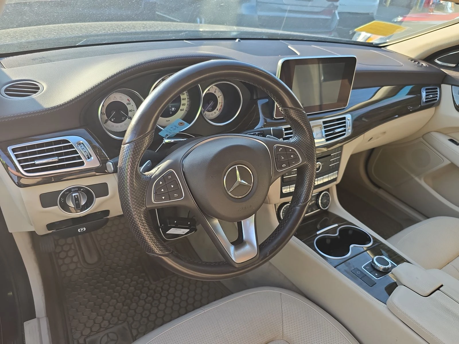 Mercedes-Benz CLS 400 AMG* LANE ASSIST* KEYLESS* FULL LED* М.ТОЧКА* КАМЕ - изображение 9