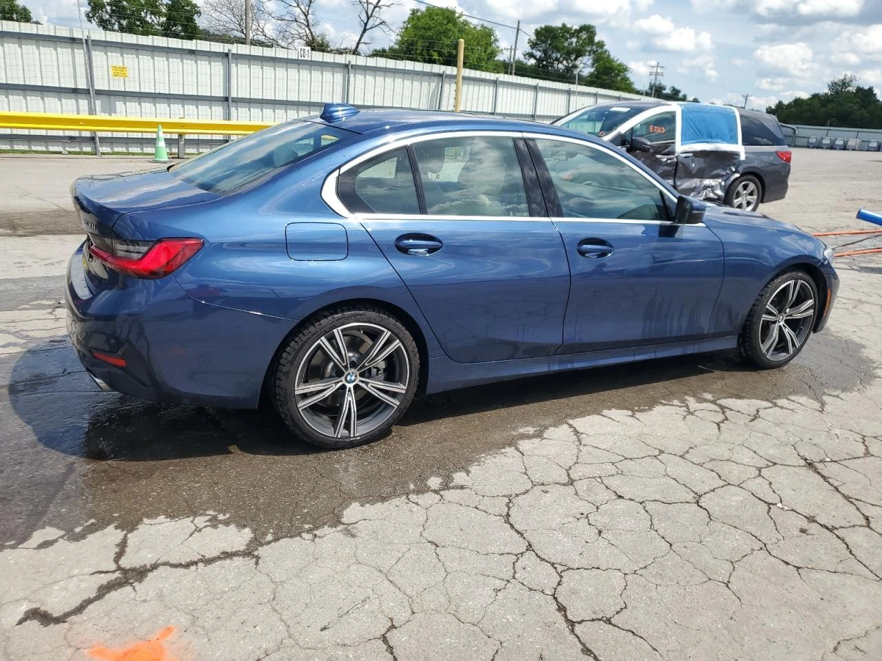 BMW 330 LASER LED/ПОДГРЕВ/ПАНОРАМА - изображение 4