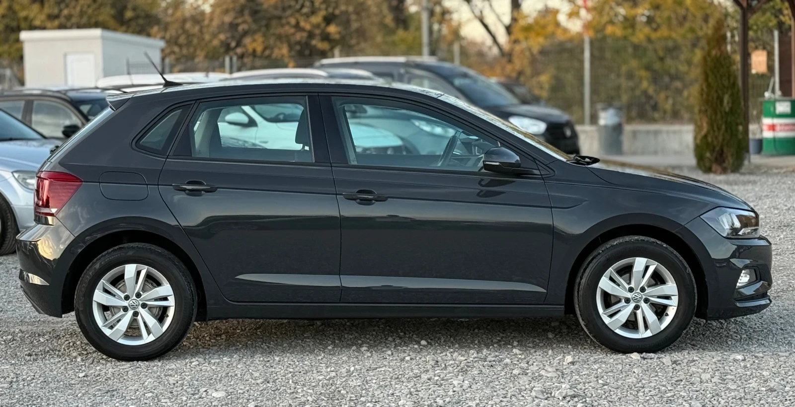 VW Polo 1.0i 95к.с * DSG* Навигация* * Камера*  - изображение 8