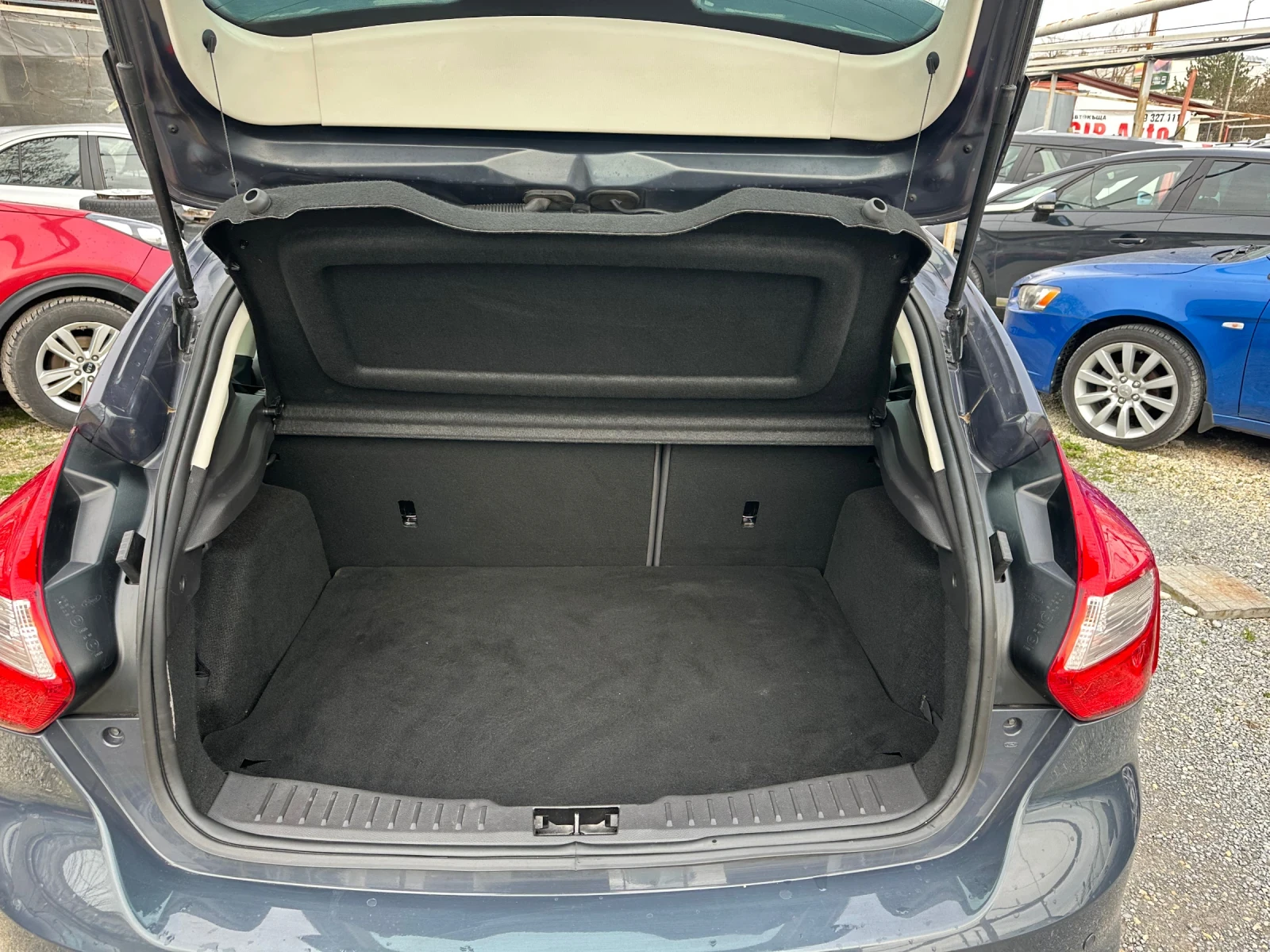 Ford Focus 1.6 ГАЗ-Бензин-120к.с. - изображение 7