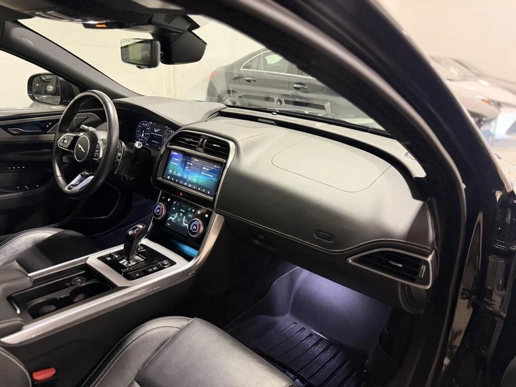 Jaguar XE P300 AWD ZF8 / R-DYNAMIC SE / DIGITAL / MERIDIAN | Mobile.bg � ����������� 15