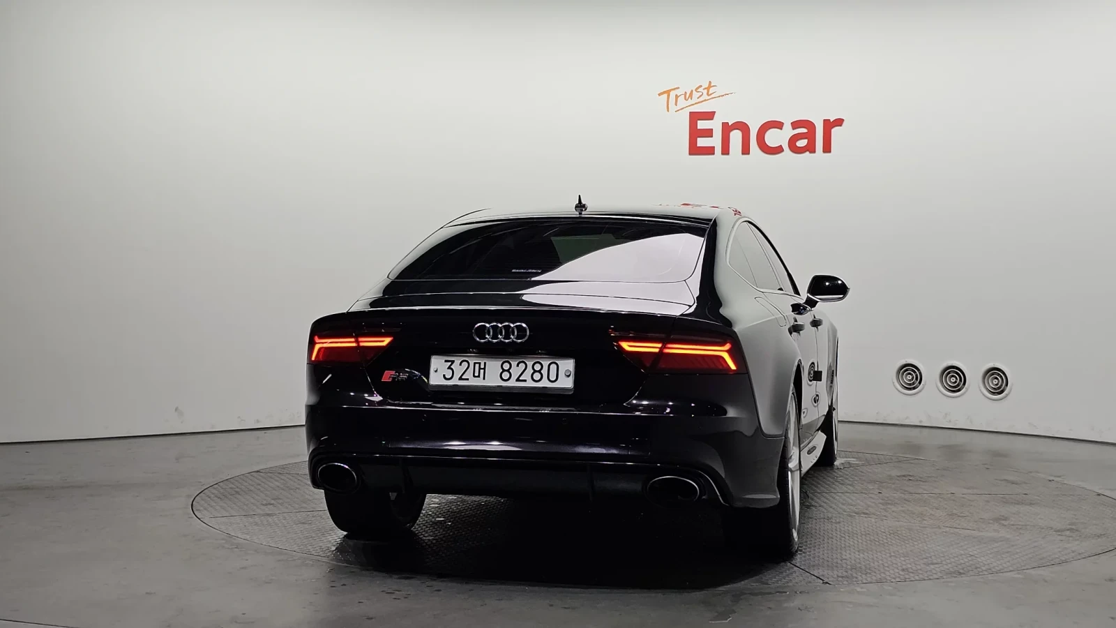 Audi Rs7 CARBON* DISTRONIK* HEAD-UP* B&O* КРАЙНА ЦЕНА, снимка 3 - Автомобили и джипове - 54378439