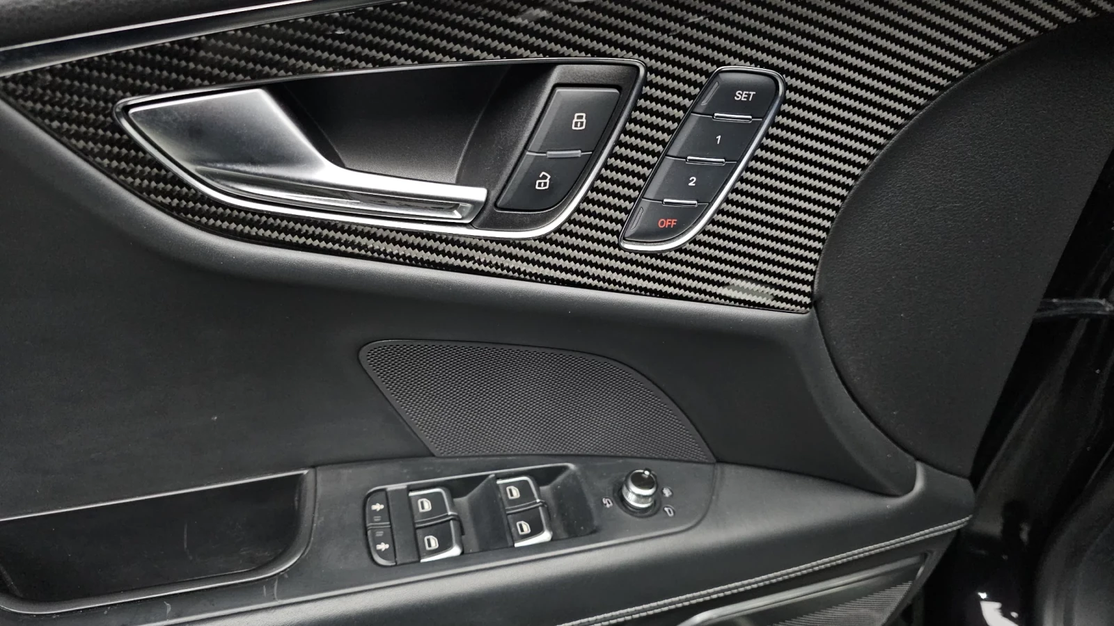 Audi Rs7 CARBON* DISTRONIK* HEAD-UP* B&O* КРАЙНА ЦЕНА, снимка 11 - Автомобили и джипове - 54378439