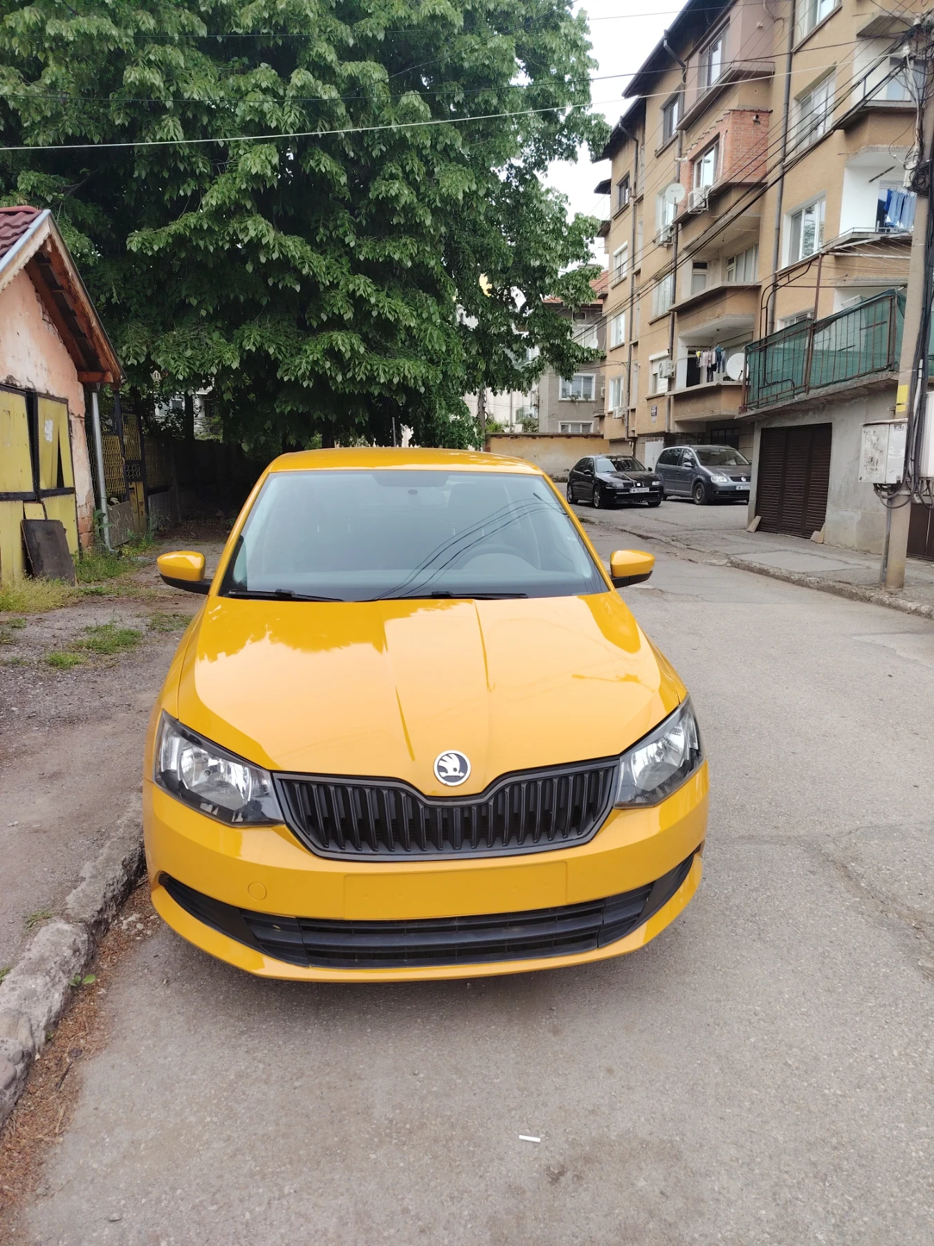 Skoda Fabia 1.0 i, снимка 2 - Автомобили и джипове - 54517738
