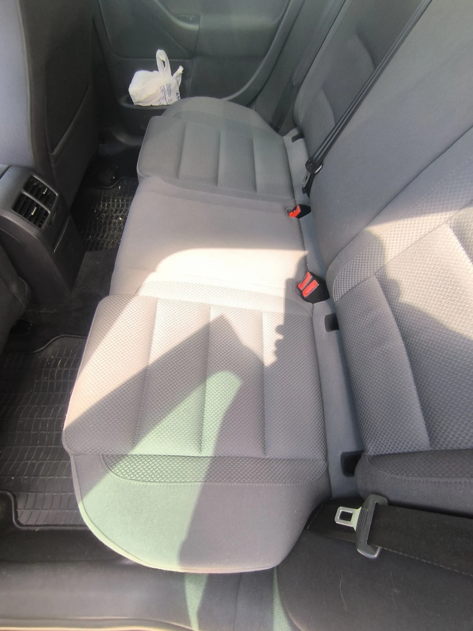 VW Golf 2.0 140ps, снимка 9 - Автомобили и джипове - 54876988