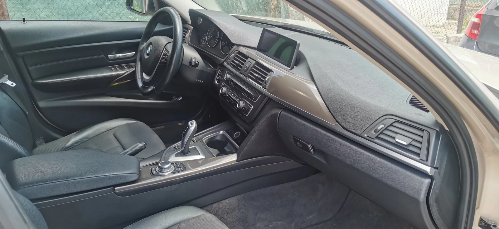 BMW 320 320d Xdrive, снимка 11 - Автомобили и джипове - 54741429