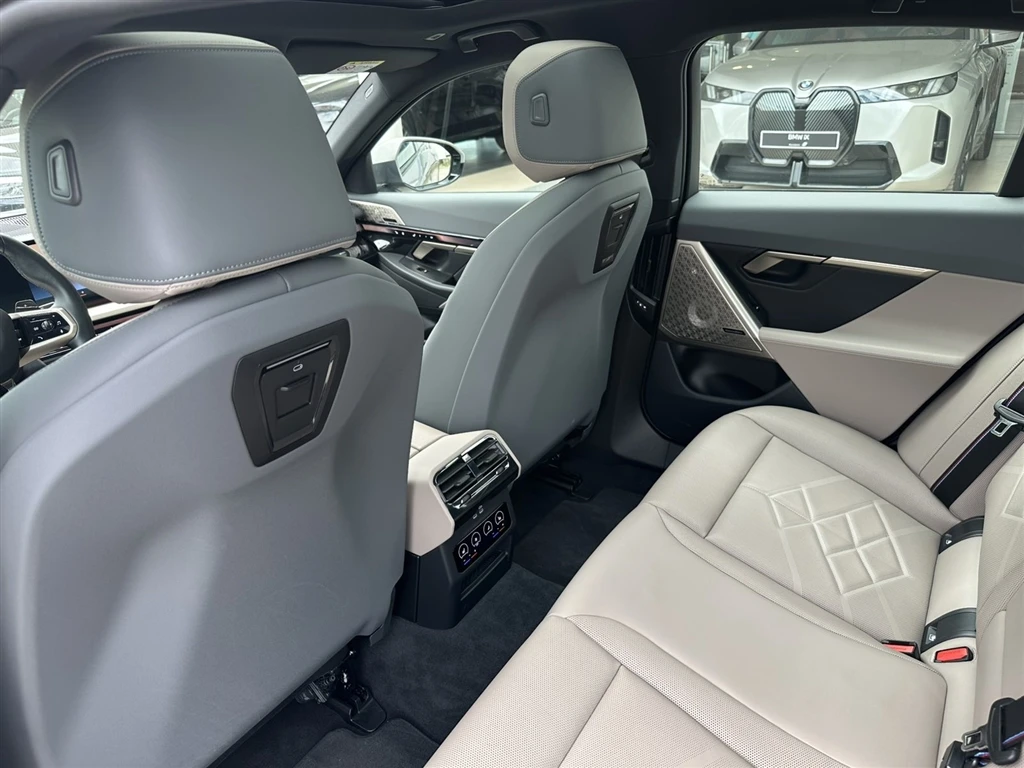 BMW 550 xDrive Sedan | Mobile.bg � ����������� 9