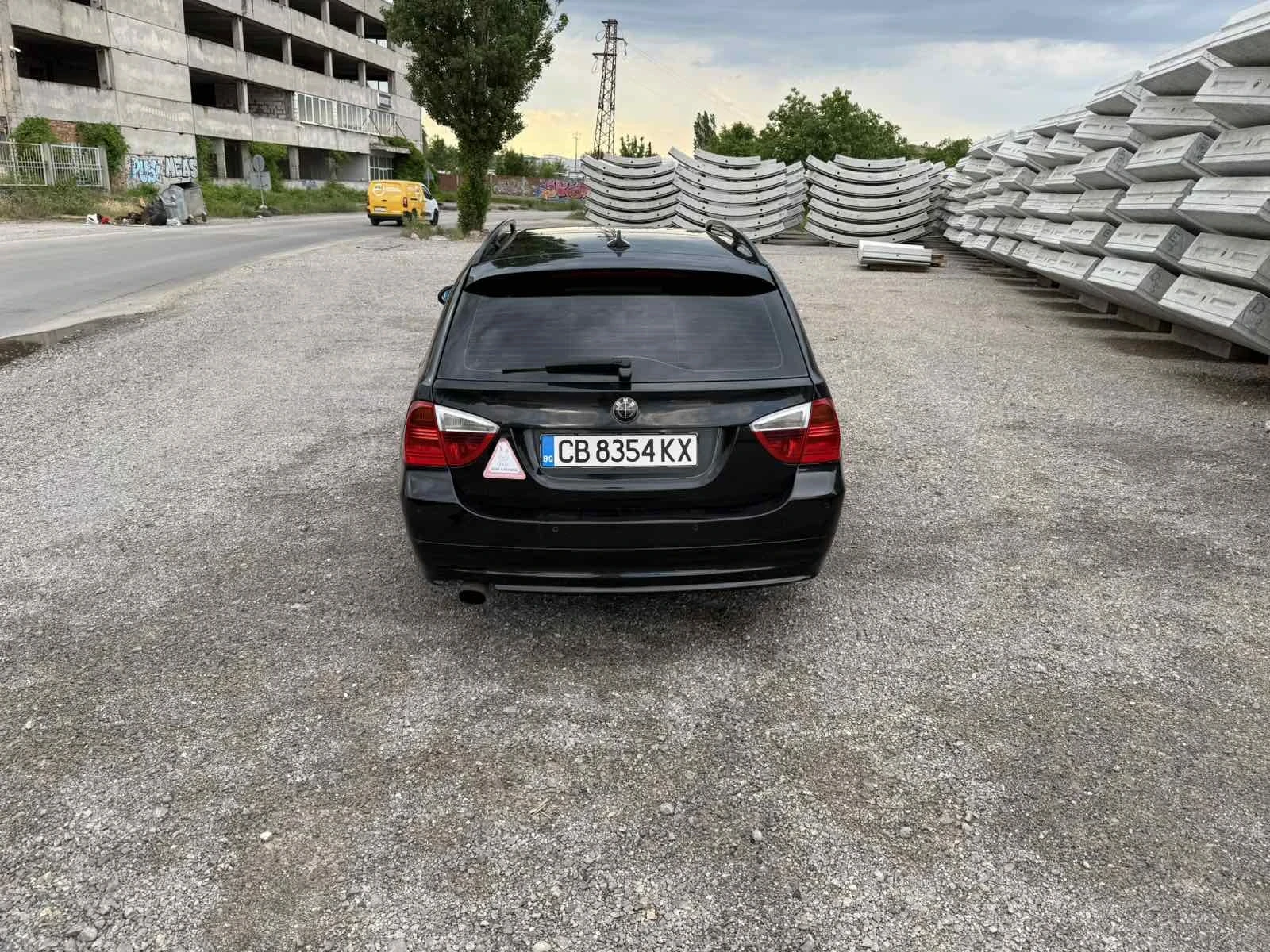 BMW 320 2.0, снимка 2 - Автомобили и джипове - 54806264