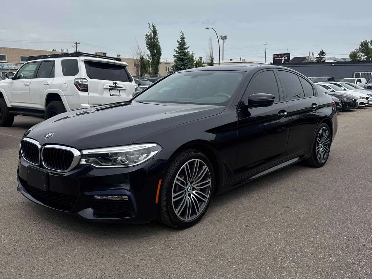 BMW 530 I XDRIVE | LED | M-PACK | PANO 