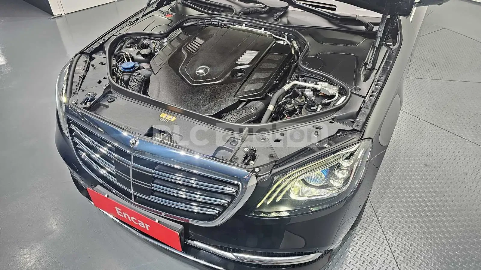 Mercedes-Benz S 560 4MATIC| 3D BURMASTER| HUD| TV| PANO| ВКЛ.ТЕХНОТЕСТ, снимка 16 - Автомобили и джипове - 54959700
