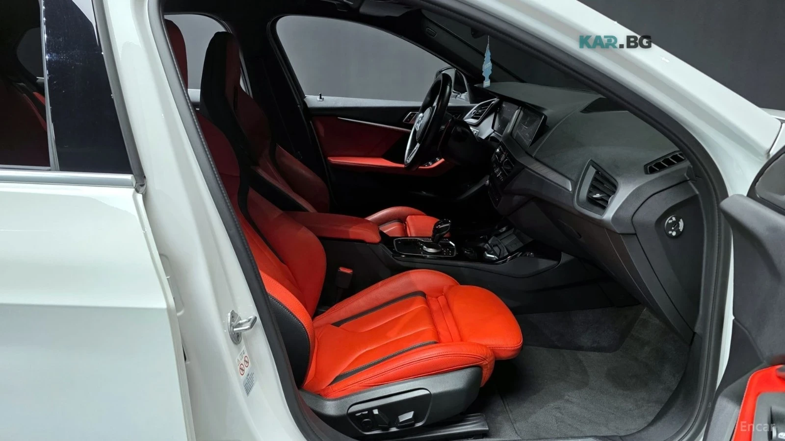 BMW M135 XDRIVE* M* SPORT* HEADUP* ПАНО* КАМЕРА* , снимка 13 - Автомобили и джипове - 54974156