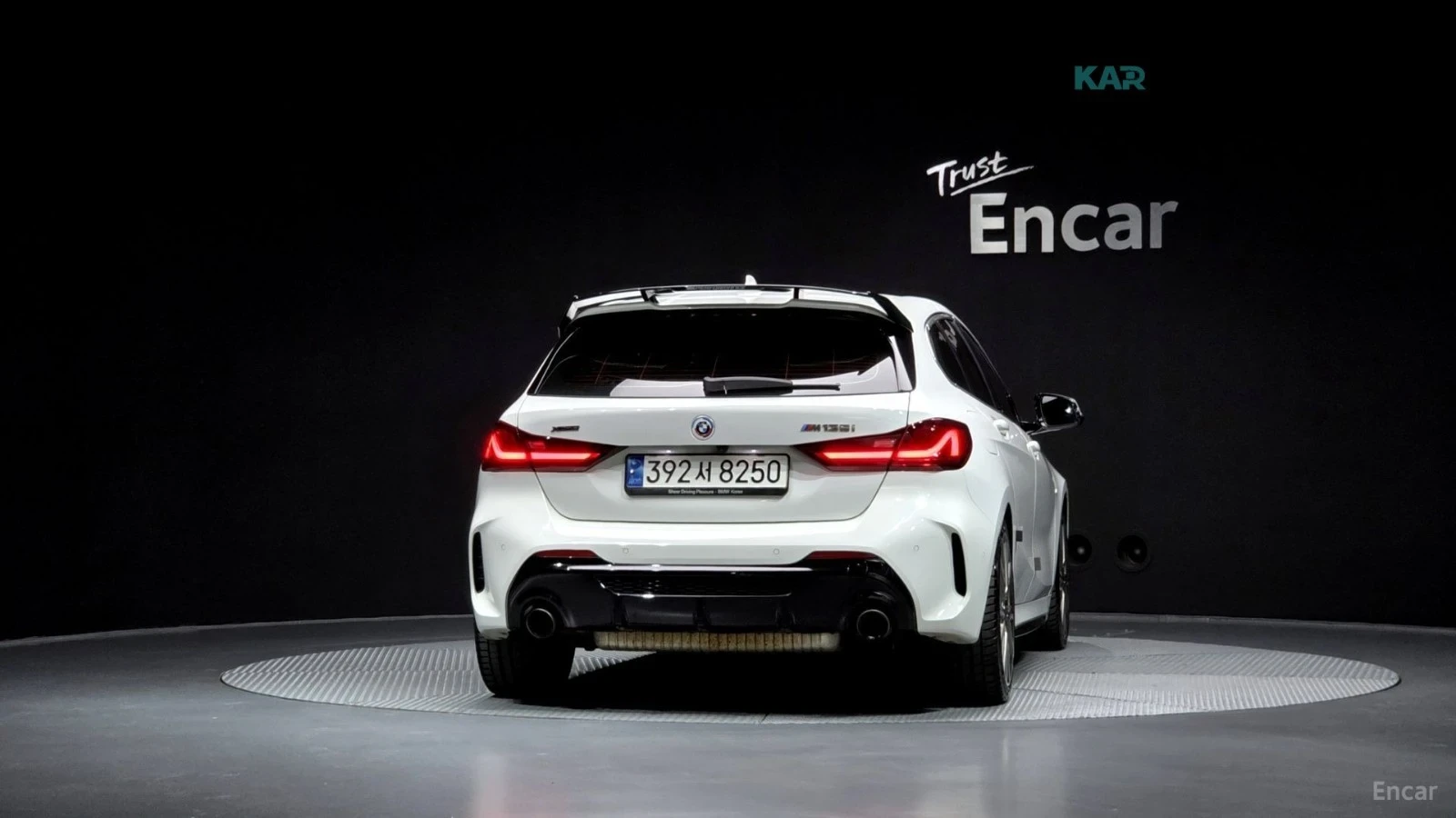 BMW M135 XDRIVE* M* SPORT* HEADUP* ПАНО* КАМЕРА* , снимка 4 - Автомобили и джипове - 54974156