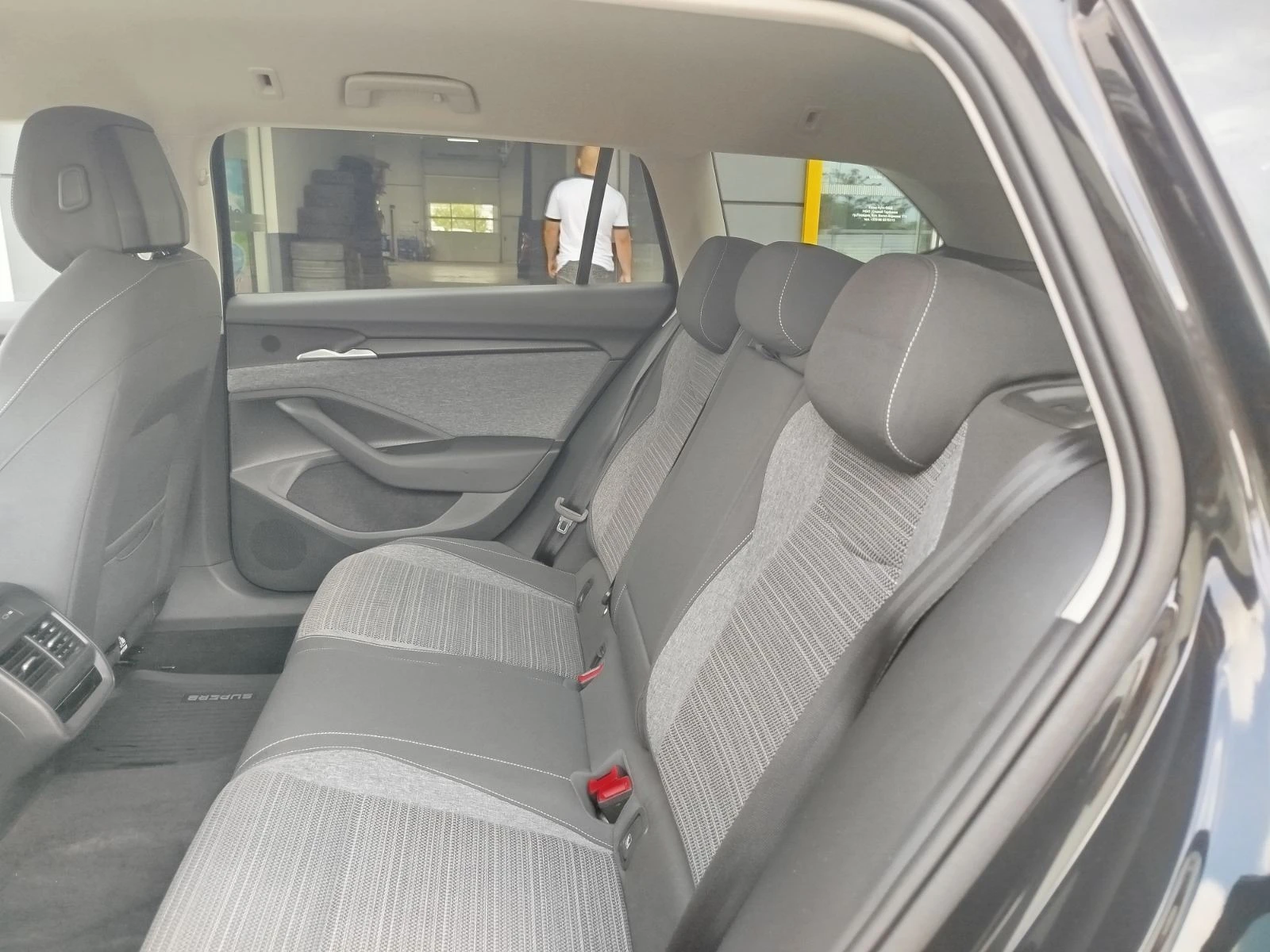 Skoda Superb 2.0 TDI/150 к.с., снимка 15 - Автомобили и джипове - 55187199