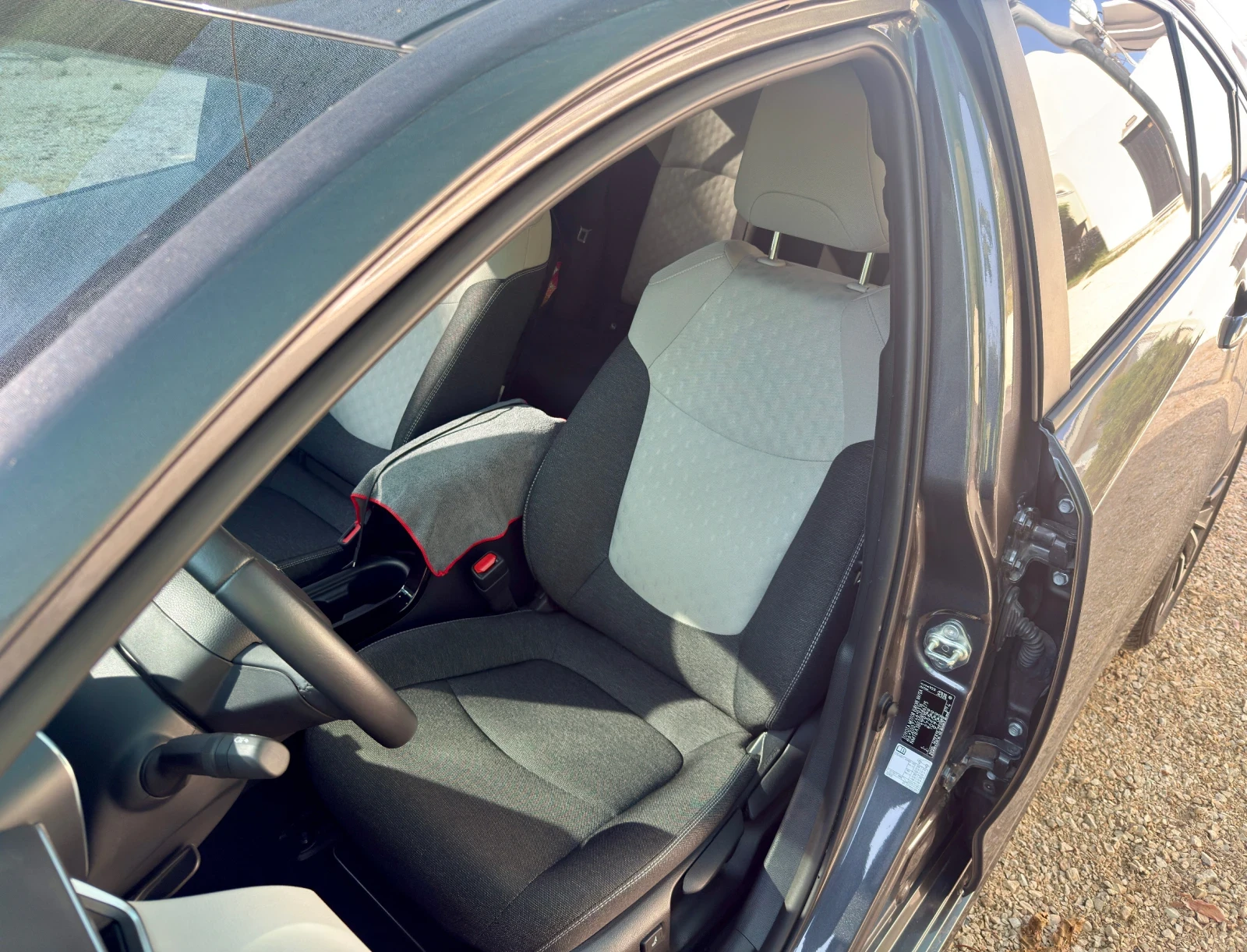 Toyota Corolla 1.5 Executive Plus 27 370 км, снимка 8 - Автомобили и джипове - 55817862