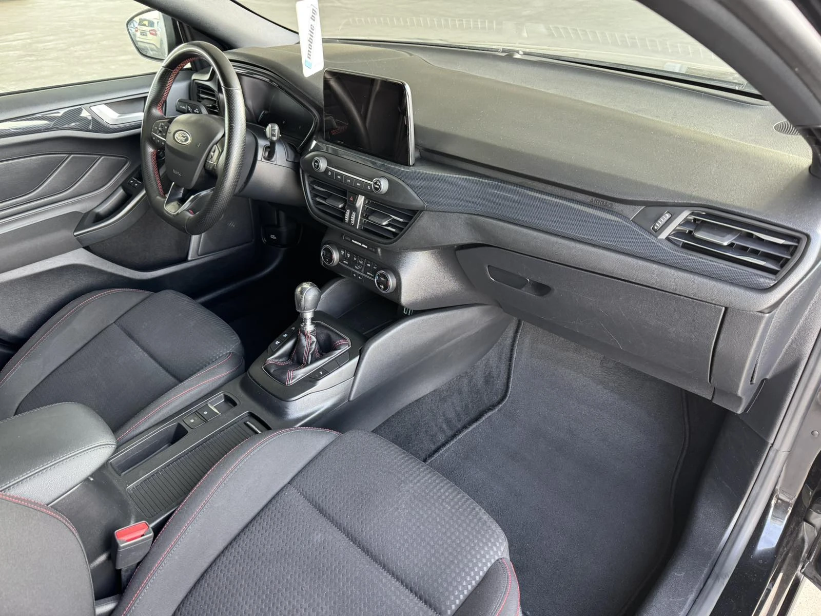 Ford Focus 123ps* 6ск* ST Line * НАВИ* КАМЕРА* ДИСТРОНИК* , снимка 10 - Автомобили и джипове - 55975380