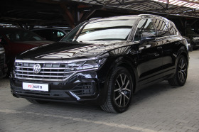 VW Touareg RLine/V8 4.0TDI/Virtual/Ambient/Panorama, снимка 2 - Автомобили и джипове - 45358703