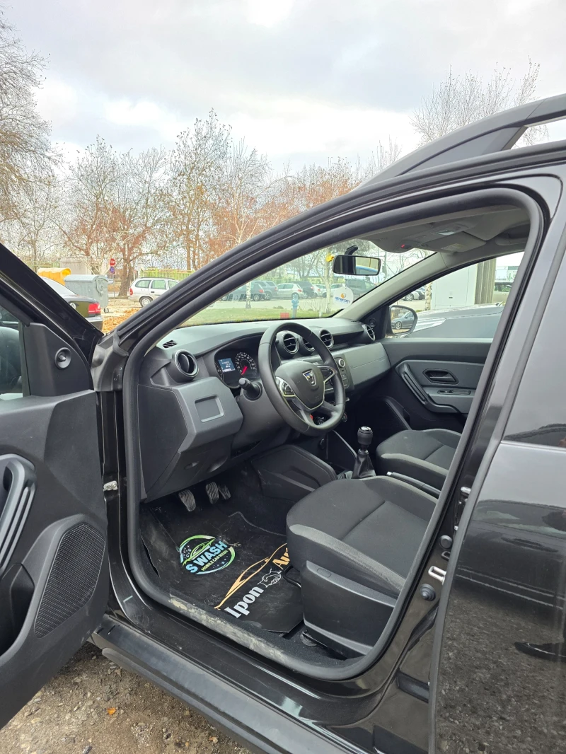 Dacia Duster 1.5 DCI, снимка 8 - Автомобили и джипове - 48239458