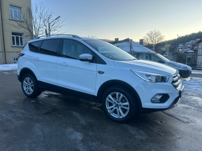 Ford Kuga 1.5 EcoBoost, снимка 1 - Автомобили и джипове - 48731042