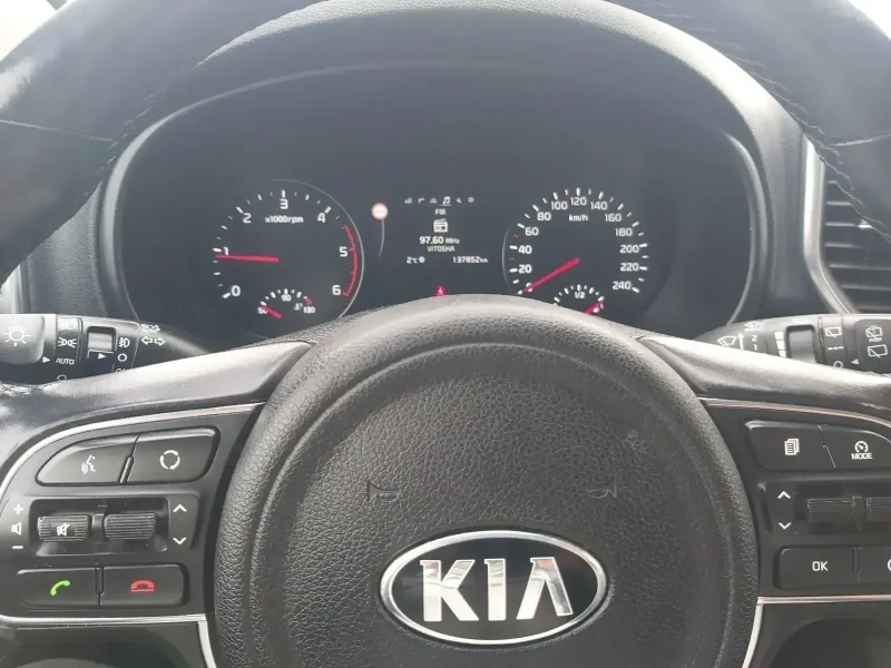 Kia Sportage 1.7 crdi, снимка 5 - Автомобили и джипове - 49280166