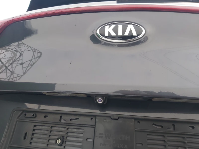 Kia Sportage 1.7 crdi, снимка 17 - Автомобили и джипове - 49280166