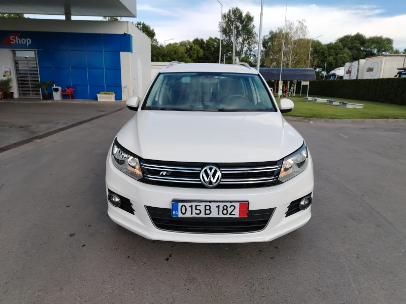 VW Tiguan 2.0 TDI 4MOTION R-Line , снимка 3 - Автомобили и джипове - 51601652