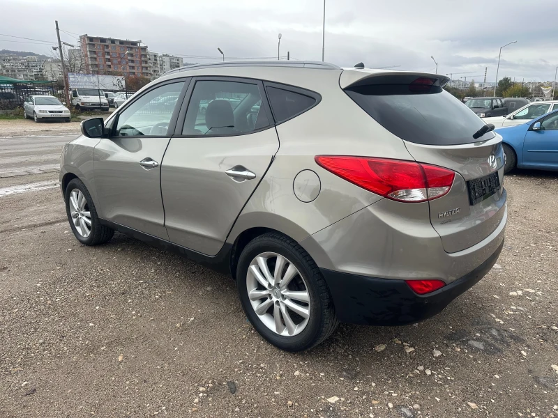 Hyundai IX35 2.0 CRDI 4X4, снимка 4 - Автомобили и джипове - 52330811