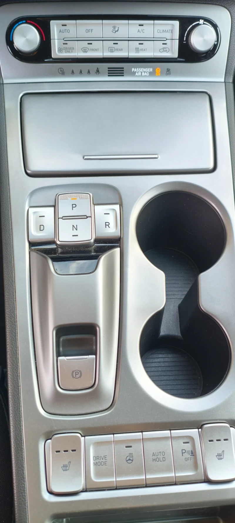 Hyundai Kona, снимка 8 - Автомобили и джипове - 52510193