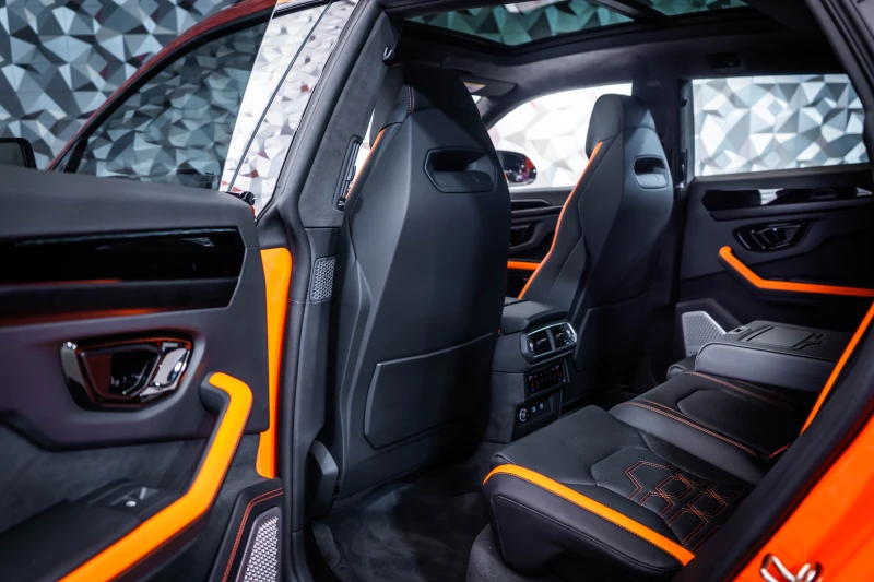 Lamborghini Urus SE Arancio Apodis, снимка 14 - Автомобили и джипове - 53010539