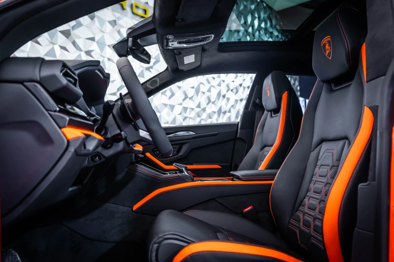 Lamborghini Urus SE Arancio Apodis, снимка 13 - Автомобили и джипове - 53010539