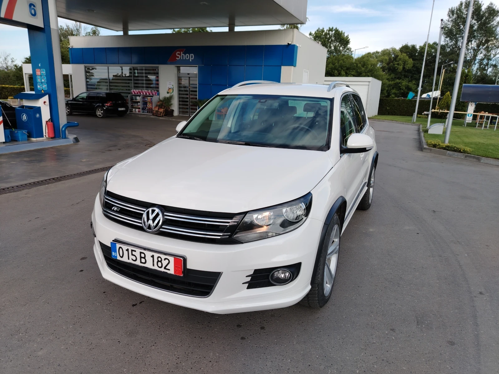 VW Tiguan 2.0 TDI 4MOTION R-Line  - изображение 4