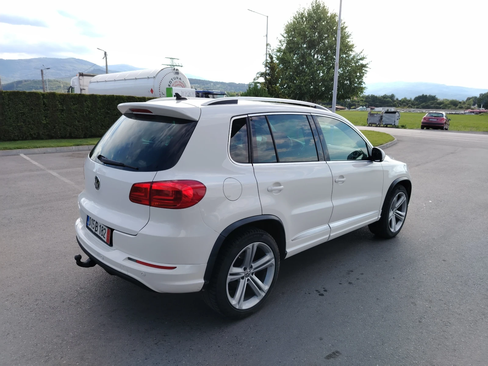 VW Tiguan 2.0 TDI 4MOTION R-Line  - изображение 6