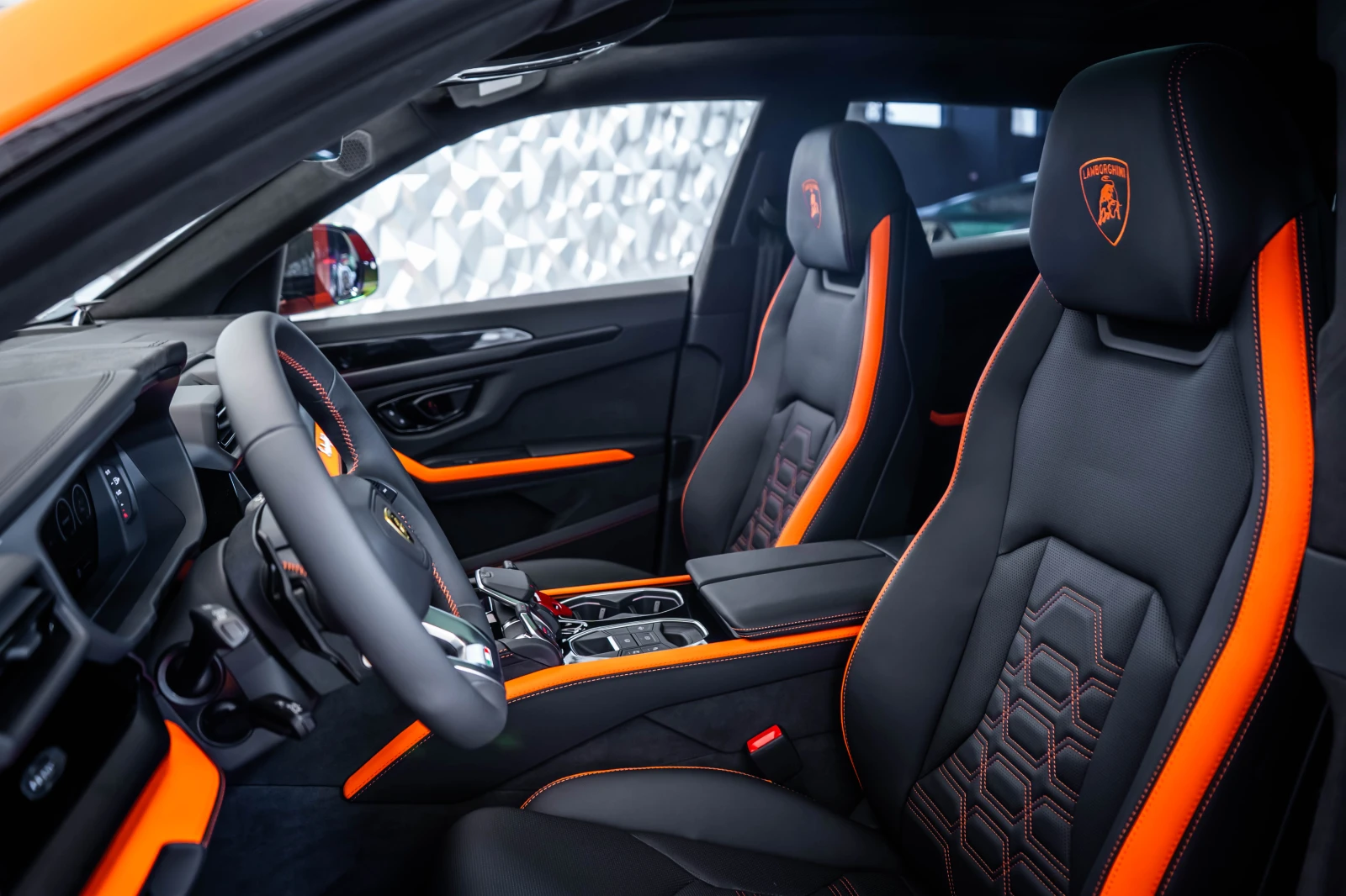 Lamborghini Urus SE Arancio Apodis | Mobile.bg � ����������� 12