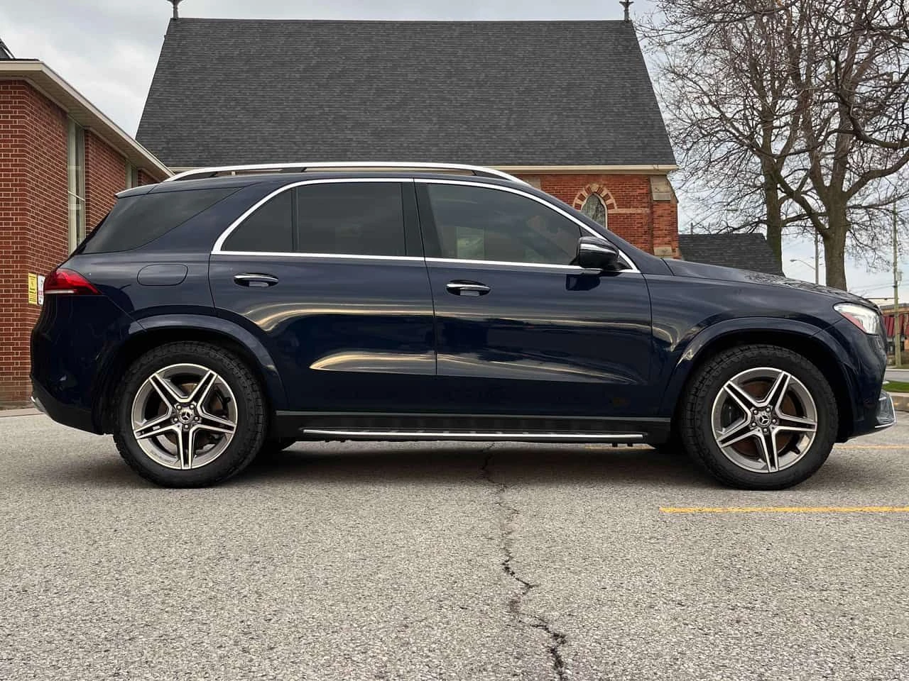 Mercedes-Benz GLE 450 4MATIC* DISTRONIC* 360* HUD* BURMESTER* AMBIENTNO*, снимка 3 - Автомобили и джипове - 54483583