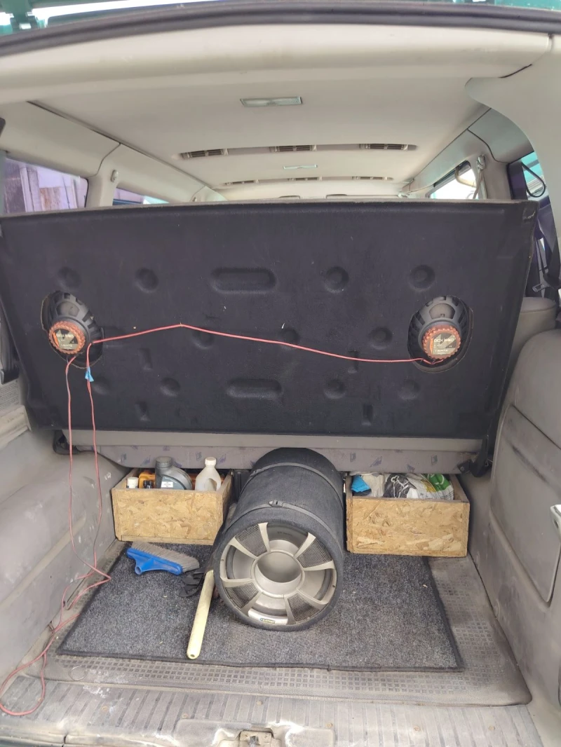 VW Caravelle, снимка 8 - Бусове и автобуси - 52065074