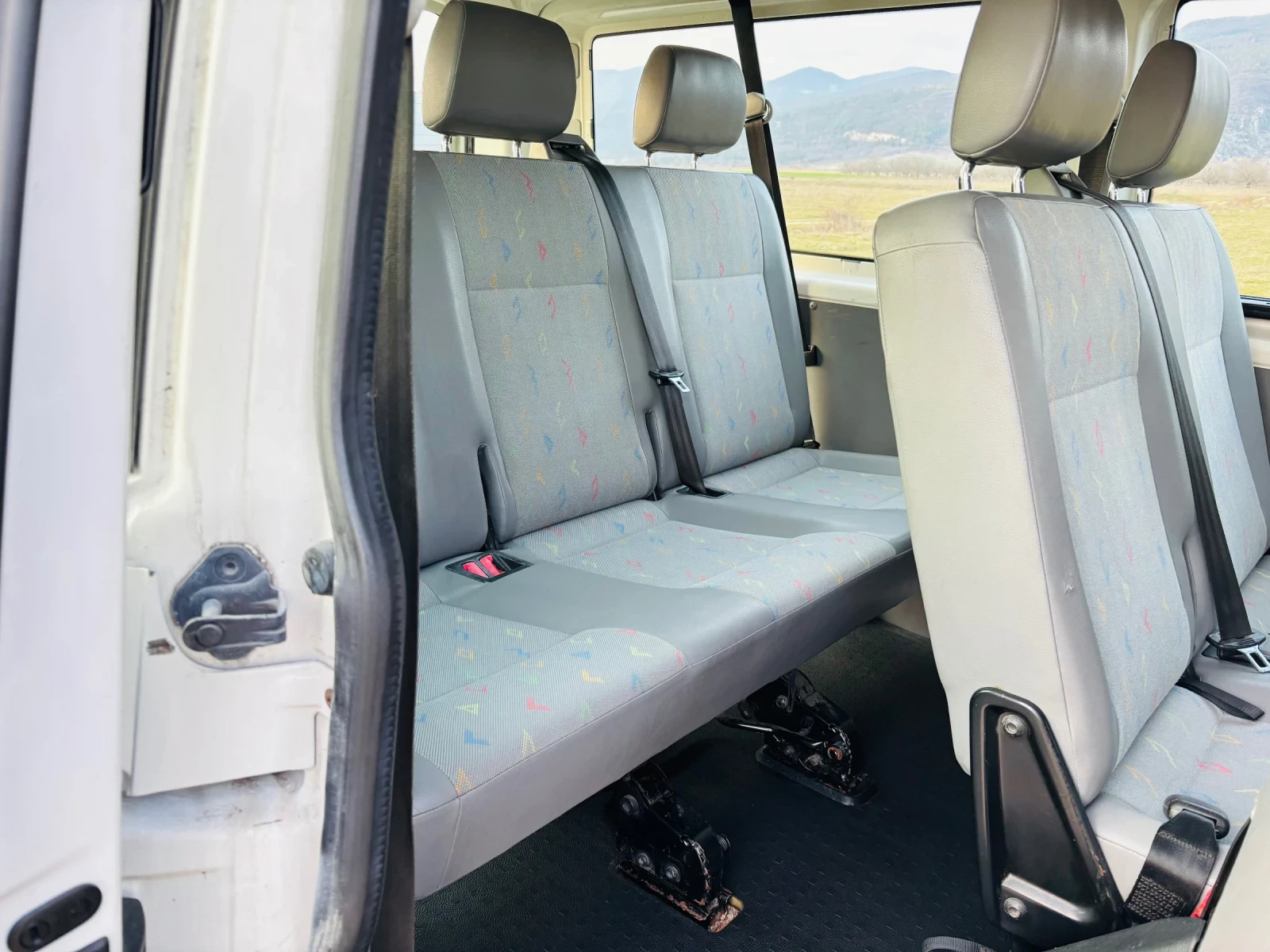 VW T5 1.9TDi-MAXI, снимка 11 - Бусове и автобуси - 53884906