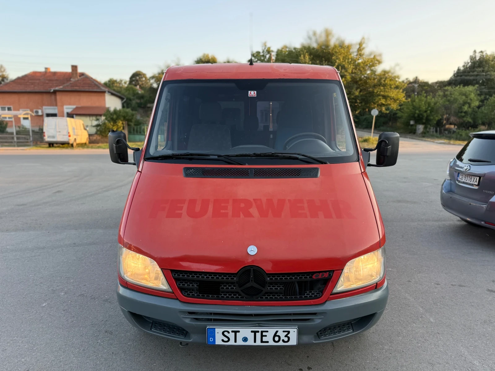 Mercedes-Benz Sprinter 313 313CDI ЛИЗИНГ КЛИМАТИК, снимка 2 - Бусове и автобуси - 55564236
