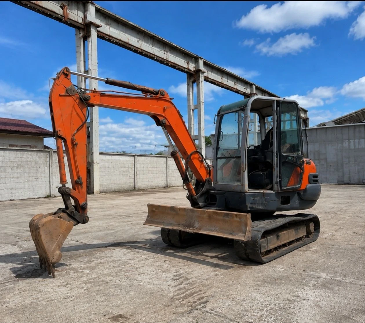 Багер Hitachi ZX50, снимка 2 - Индустриална техника - 55680035