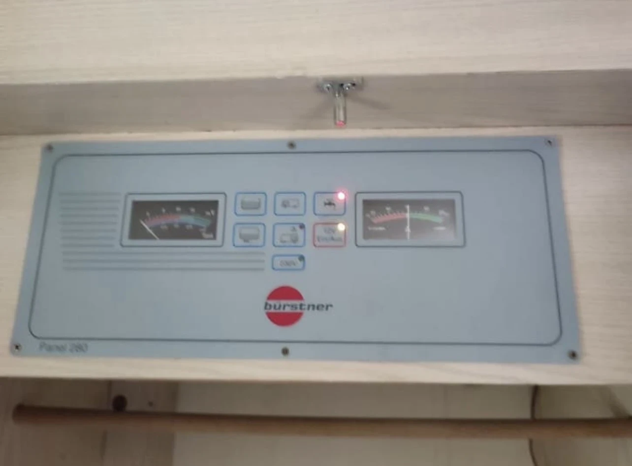 Кемпер Fiat Burstner Ducato 2.5 , снимка 10 - Каравани и кемпери - 54314755