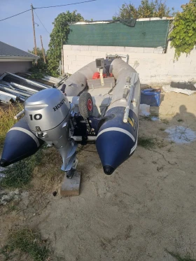 Надуваема лодка Zodiac Kadet, снимка 2 - Воден транспорт - 53412550