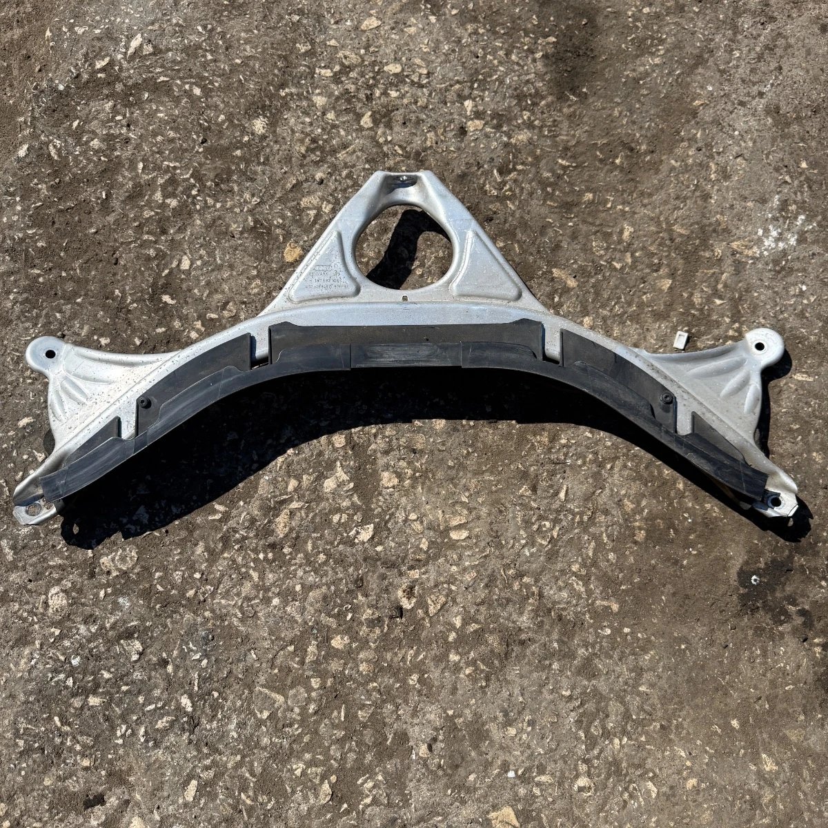 Греда пред мотора за Audi A6 A7 4G0805645C-291